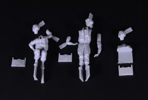 画像3: Valkyrie Miniature[VM35010]1/35 現用 アメリカ海兵隊戦車兵セット ベトナム戦争(2体+バスト1体入) (3)