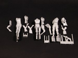 画像3: Valkyrie Miniature[VM35021]1/35 現用 イスラエル国防軍 D9Rブルドーザー女性乗員セット 2000年代(3体入) (3)