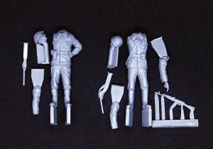 画像2: Valkyrie Miniature[VM35032]1/35 現用 露/ソ/東ドイツ 冷戦期の交通憲兵セット(2体入) (2)