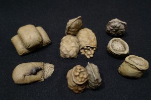 画像2: Work Shop Shin[M-20221]1/35 糧秣セット(A) (2)