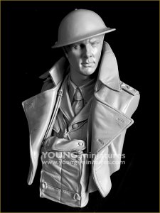 画像1: Young Miniatures[YM18104]1/10 WWI イギリス陸軍将校 突撃の笛が鳴る前に 胸像 (1)
