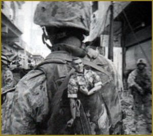 画像6: Young Miniatures[YM1816]1/10 現用 アメリカ海兵隊ガンナー イラク ファルージャ 2004 (6)