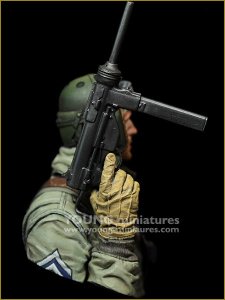 画像5: Young Miniatures[YM1881]1/10 WWIIアメリカ陸軍戦車兵長「車上の地獄」 (5)
