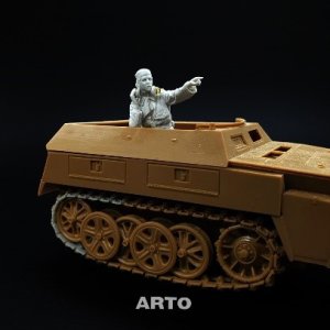 画像4: ARTOプロダクション[ARP35027]1/35 ヘッツァー 無線手 (4)