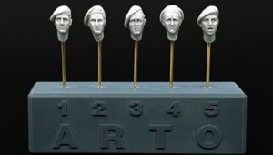 画像1: ARTOプロダクション[ARPAH35018]1/35 WW.II イギリス SAS ベレー帽着用頭部 ヨーロッパ戦線 (5種セット) (1)