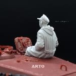 画像7: ARTOプロダクション[ARP35024]1/35 WW.II ドイツ ハッチに座る装填手 (M44グレートコート着用) (7)