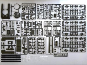 画像2: アスカモデル[AS004]1/35 アメリカ中戦車 Ｍ４シャーマン 後期型 (2)