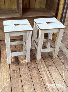 画像2: コバアニ模型工房[SP-013]温泉宿のみんなのイス（牛乳ビン2本ラムネ２本付） (2)