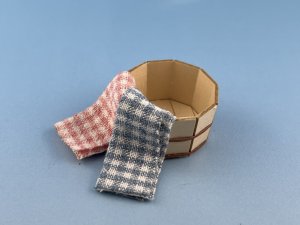 画像1: コバアニ模型工房[WZ-032]桶と手ぬぐい (1)
