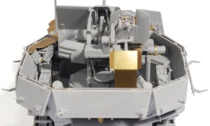 画像5: サイバーホビー[SP-94]1/35 WW.II ドイツ軍 Sd.Kfz.140 38(t)対空戦車後期型 w/高射砲兵 (5)