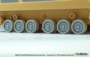 画像7: DEF.MODEL[DW35172]1/35 現用 アメリカ M2/M3ブラッドレー歩兵戦闘車用外側転輪セット 後期タイプ(タミヤ/アカデミー用) (7)
