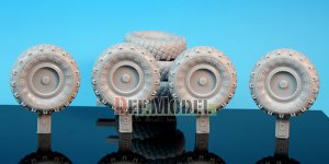 画像2: DEF.MODEL[DW35028]GTK ボクサー GTFz 自重変形タイヤ（レベルキット用） (2)