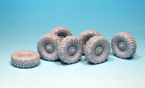 画像3: DEF.MODEL[DW35040]M1083 FMTV カーゴトラック Mich.XL 自重変形タイヤ（トランぺッター用） (3)