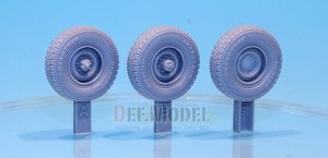 画像2: DEF.MODEL[DW35051]トヨタ ランドクルーザー ピックアップトラック 自重変形タイヤ1（モンモデルVS004用） (2)