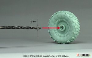 画像6: DEF.MODEL[DW35185]1/35 現用 イスラエル エイタン8x8装甲兵員輸送車 自重変形タイヤセット(1) ミシュランXMLタイヤ(ホビーボス用) (6)