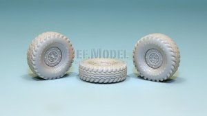 画像3: DEF.MODEL[DW48003]1/48 HMMWV R/T II 自重変形タイヤ（タミヤ用1/48） (3)