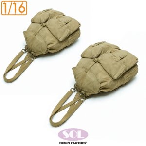 画像5: SOL MODEL[MM1050]1/16 WWII ドイツ Sd.Kfz.250/3軽装甲無線車用 リュックサックセット(5個入) (5)