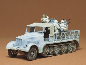 画像2: タミヤ[TAM35050] 1/35 ドイツ・8トンハーフトラック 4連高射砲 (2)