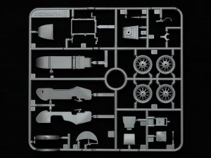 画像10: タミヤ[TAM35384]1/35 ドイツ軍用サイドカー KS600 (10)