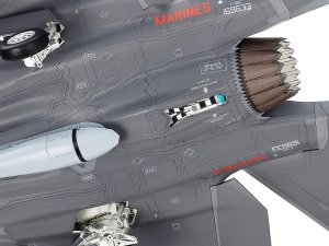 画像15: タミヤ[TAM61127]1/48 ロッキード マーチン F-35C ライトニングII (15)