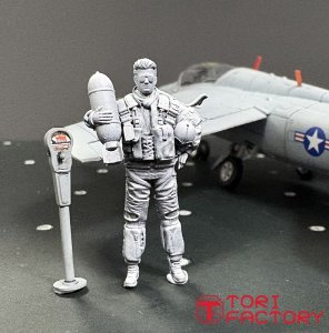 画像16: トリファクトリー[MF-52B]1/48 現用 「ホットショット」パイロット&ホットドッグクルーセット(2体入) (16)