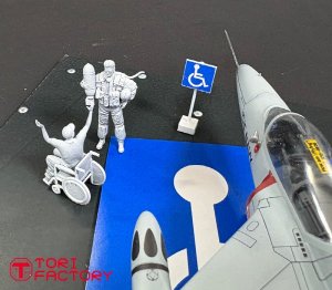 画像6: トリファクトリー[MF-53A]1/24 現用 「ホットショット」車いすの男&標識看板 (6)