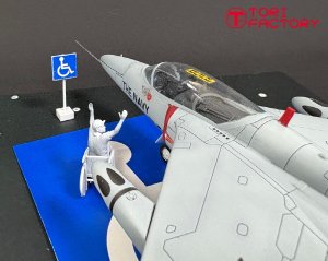 画像8: トリファクトリー[MF-53A]1/24 現用 「ホットショット」車いすの男&標識看板 (8)