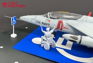 画像9: トリファクトリー[MF-53E]1/72 現用 「ホットショット」車いすの男&標識看板 (9)