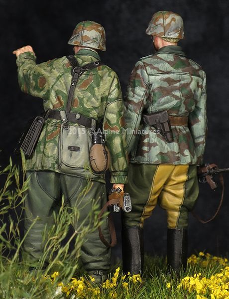 Alpine Miniatures[AM35195]1/35 WWII独 擲弾兵(スプリンター迷彩服)(2体セット)