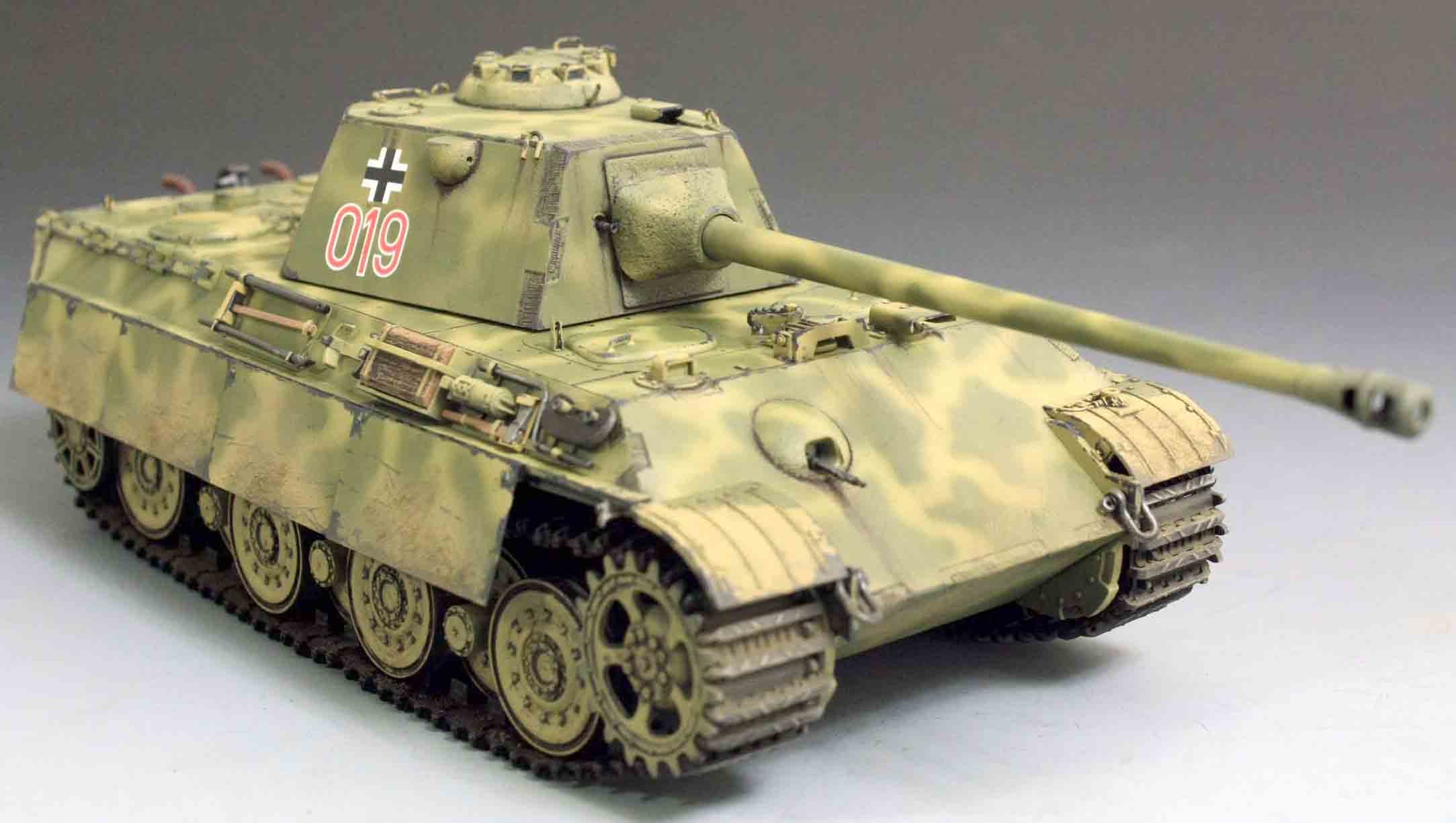 アミュージングホビー[AMH35A012]1/35 ドイツ中戦車 パンサーII プロトタイプデザイン - M.S Models Web Shop
