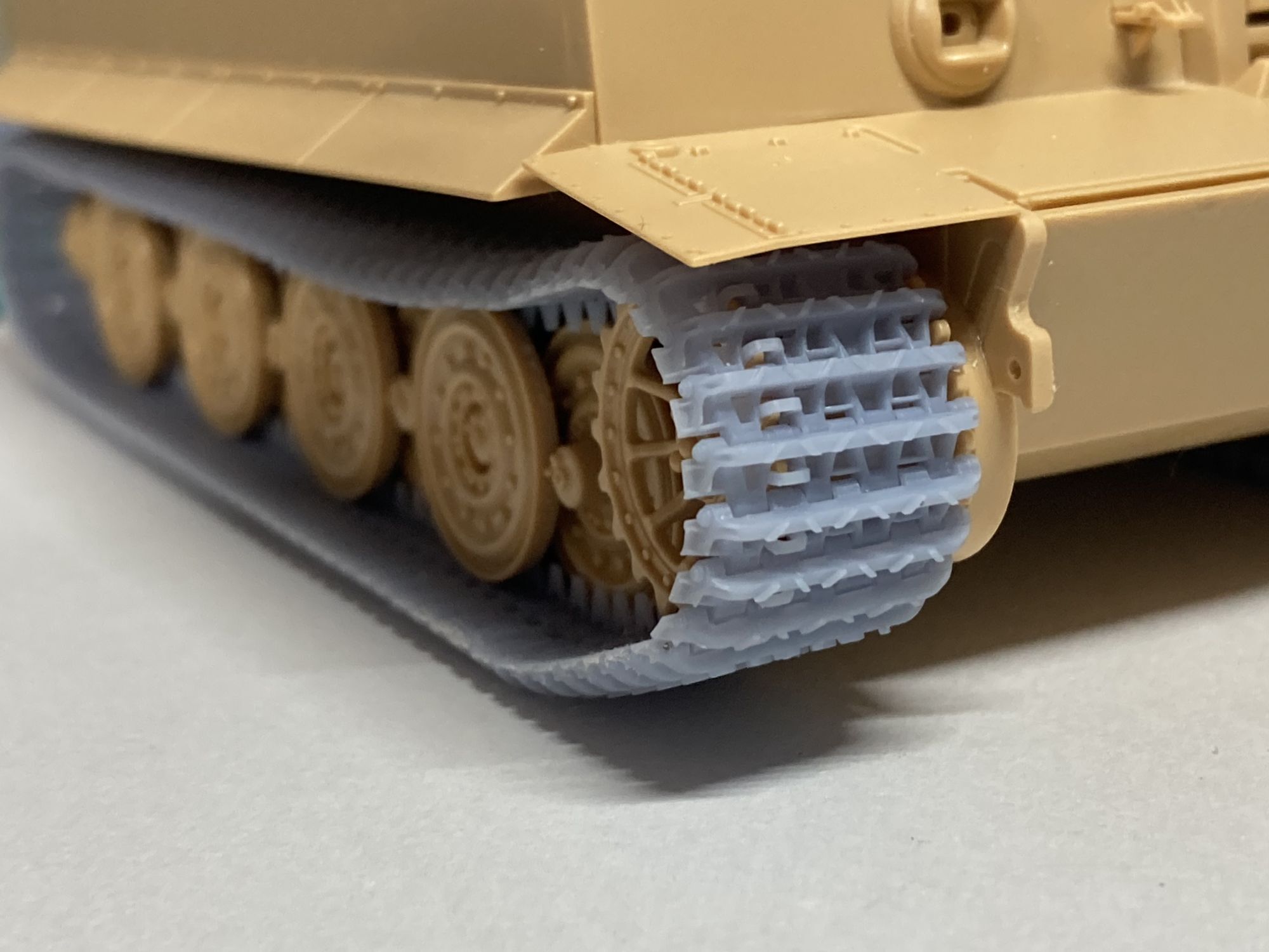 CHINO MODEL[CM-039CS]1/48 ティーガーI用連結済み可動履帯(後期型) - M.S Models Web Shop