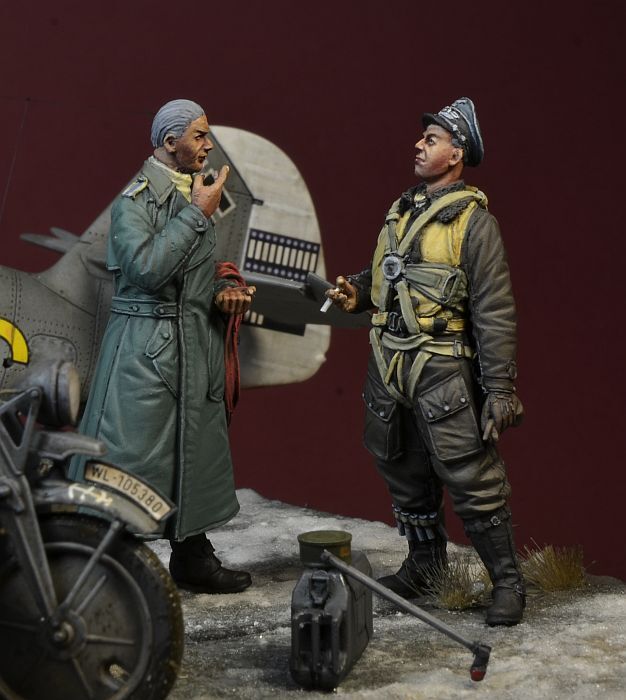 D-Day miniature studio［DD35193]1/35 WWII ドイツ空軍エースパイロット フランツ・スティグラーと整備兵(2体セット)  Models Web Shop