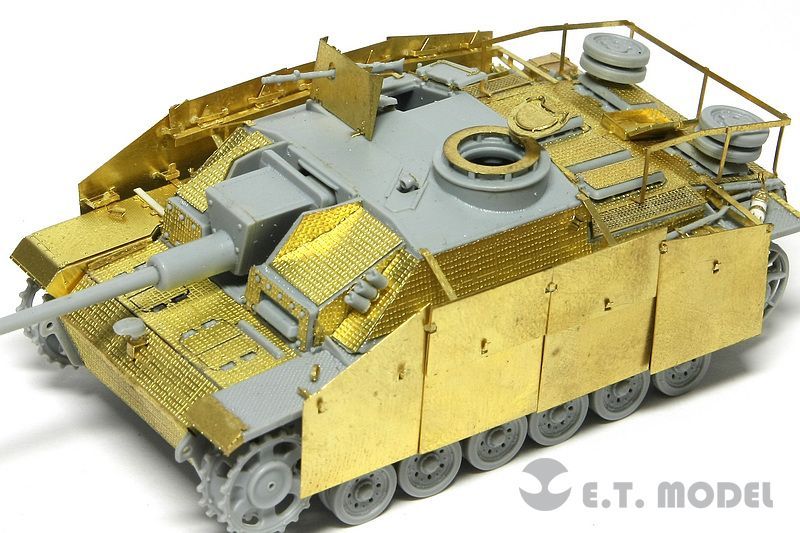 E.T.MODEL[E72-019]WWII独 III号突撃砲G型 シュルツェン(後期型)