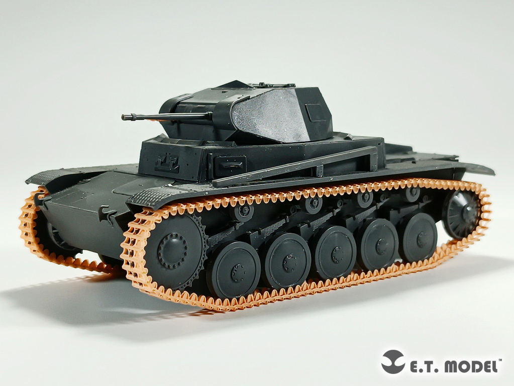 E.T.MODEL[P35-052]1/35 WWII ドイツII号戦車用可動式履帯(3D