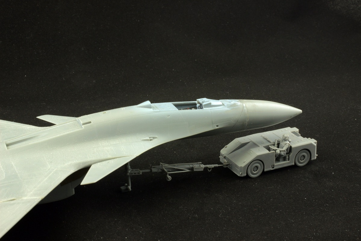 オレンジホビー[A72-046]1/72 現用 中国 人民解放軍海軍 艦上牽引車