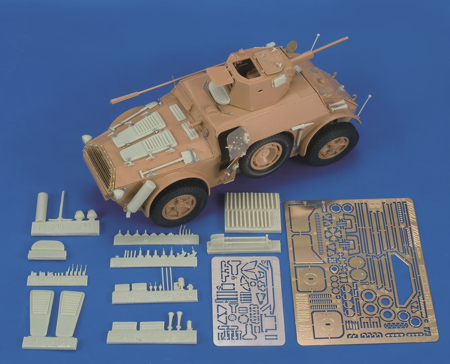 Royalmodel Rm463 1 35 伊 オートブリンダ Ab41装甲車 ディテールセット イタレリ用 M S Models Web Shop