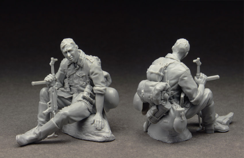 スターリングラード[ST3534]1/35休息する独兵1939〜44(4)岩に腰掛ける兵士