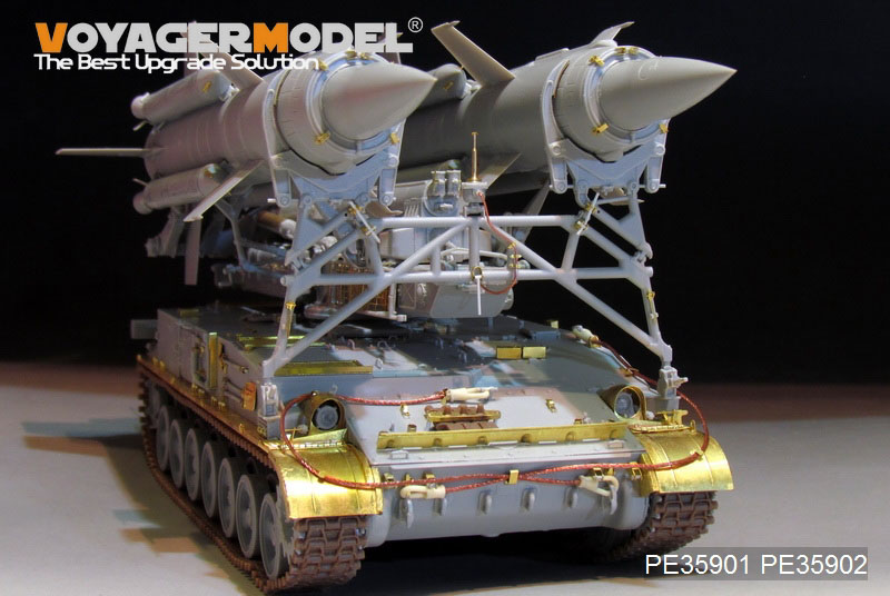 トランペッター 1/35 ソビエト軍 2K11A 対空ミサイルシステム クルーグ プラモデル 09523 